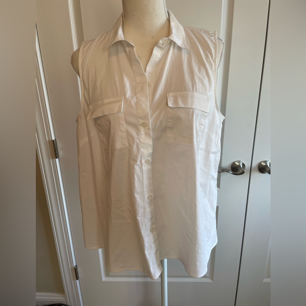 J Jill size M collared, sleeveless, button front Top